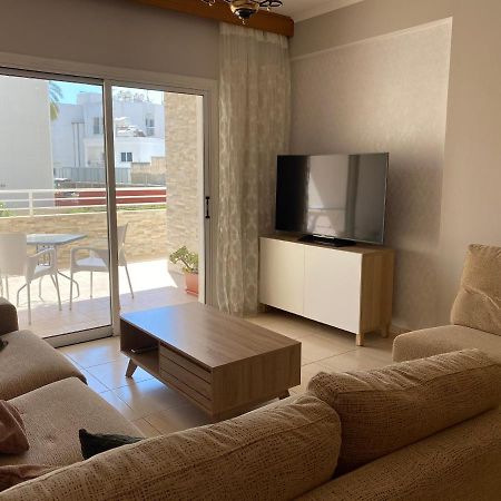 Holiday City Center Daire Larnaca Dış mekan fotoğraf